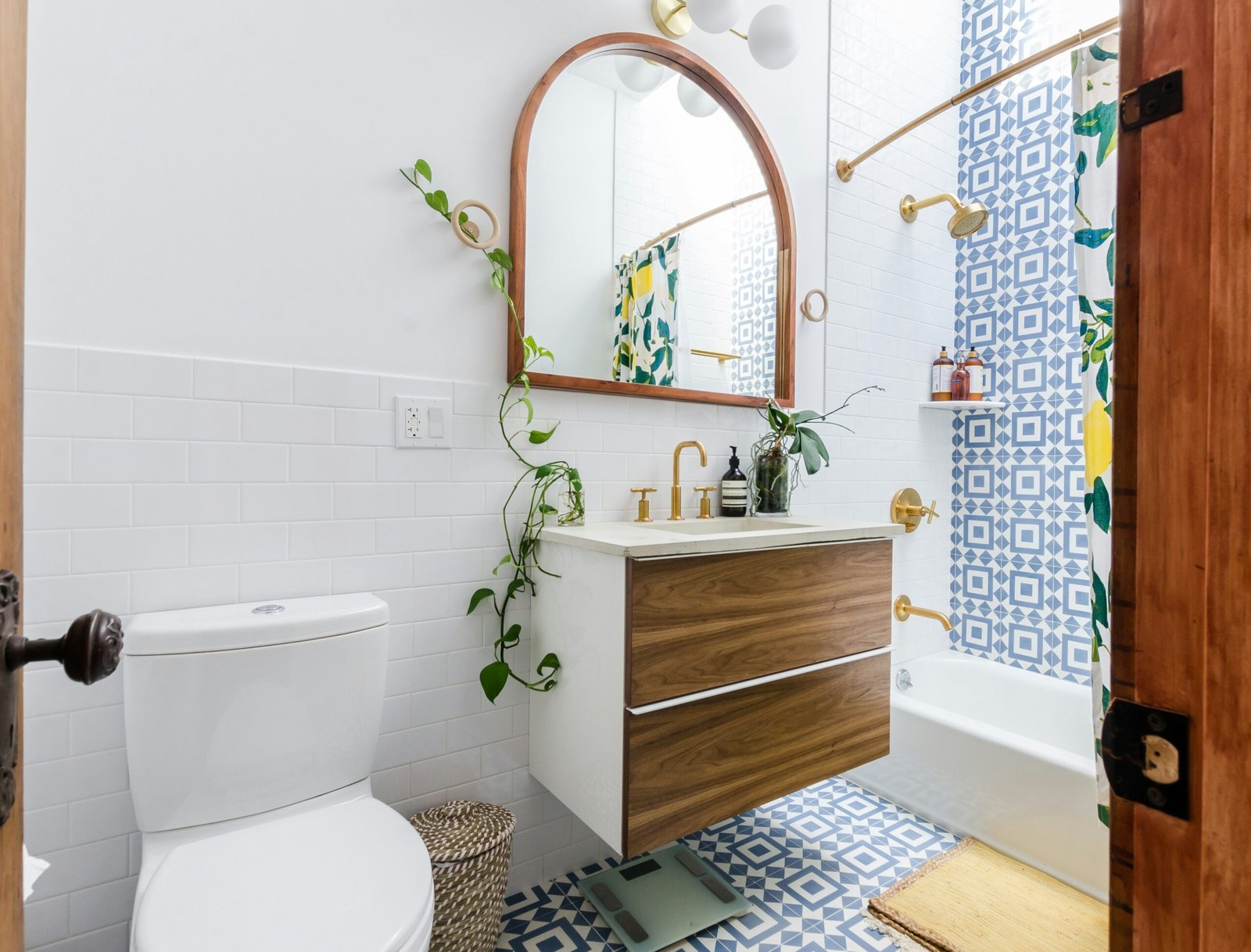 Heat Eco Bathroom: Full Replacement vs. Revamp for a Stylish Update